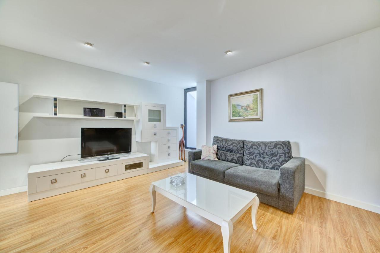 Apartamento El Lobo By Clabao Логроньо Экстерьер фото